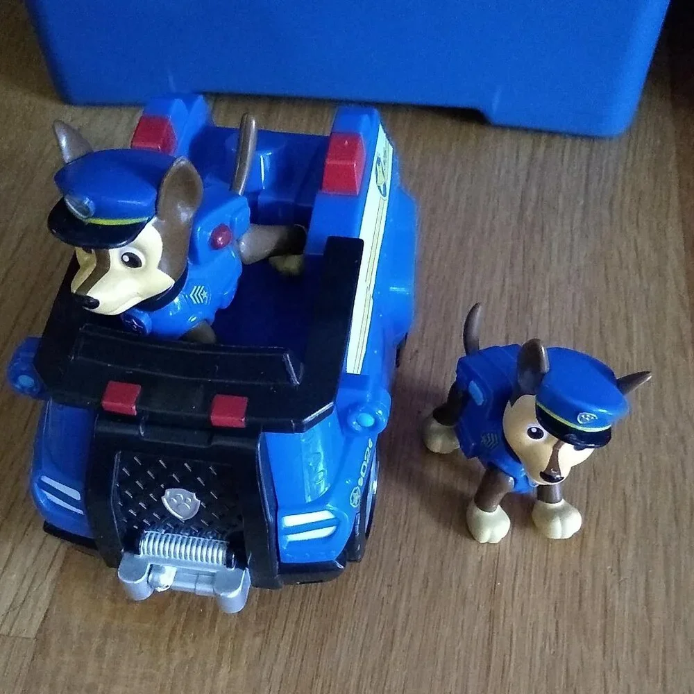 Paw Patrol Car & Chase Figures